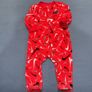 Nike Boys Fleece 6M Red Logo All-Over Full Zip Footie Pajama EUC**